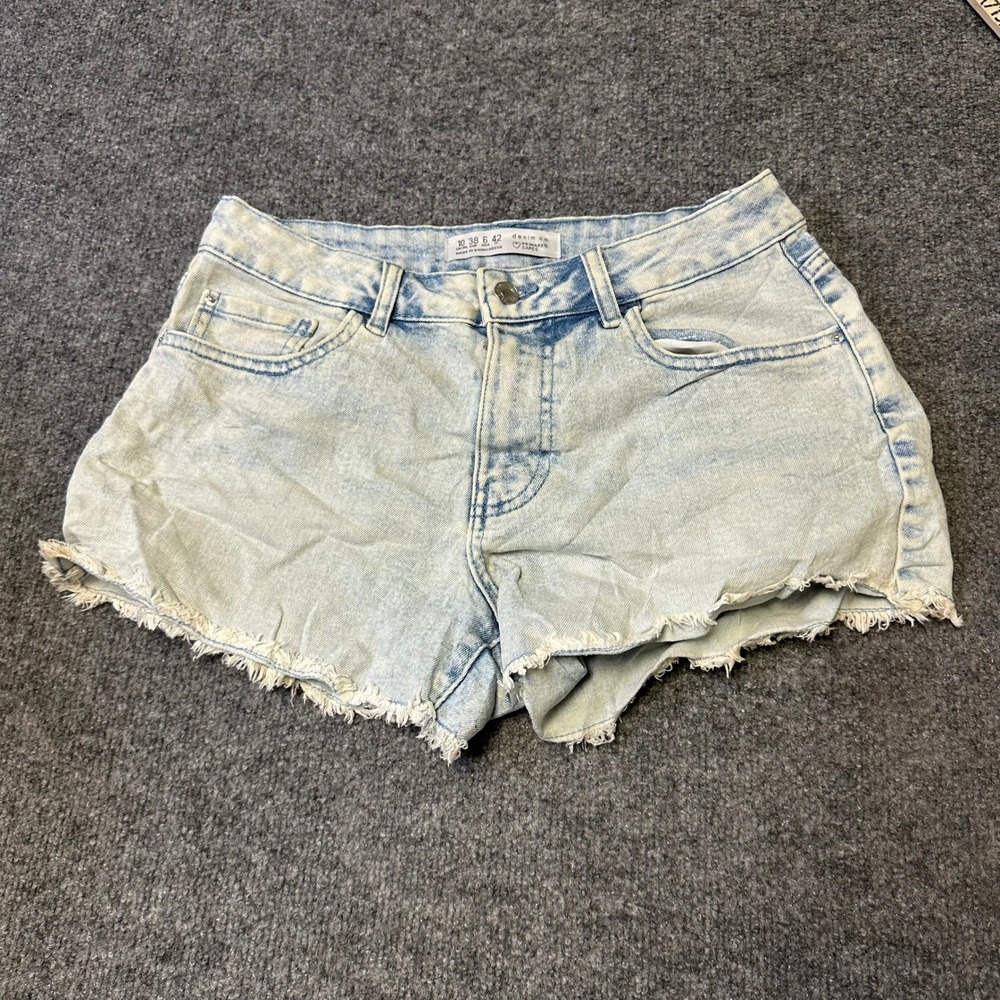 Primark Denim Co Shorts Womens Size 6 Light Wash Blue Raw Hem Casual Jean Shorts